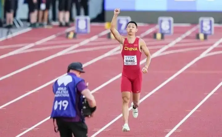 篮球冠军蹦床参加人有几个_篮球冠军蹦床参加人有谁_蹦床篮球冠军有哪些人参加