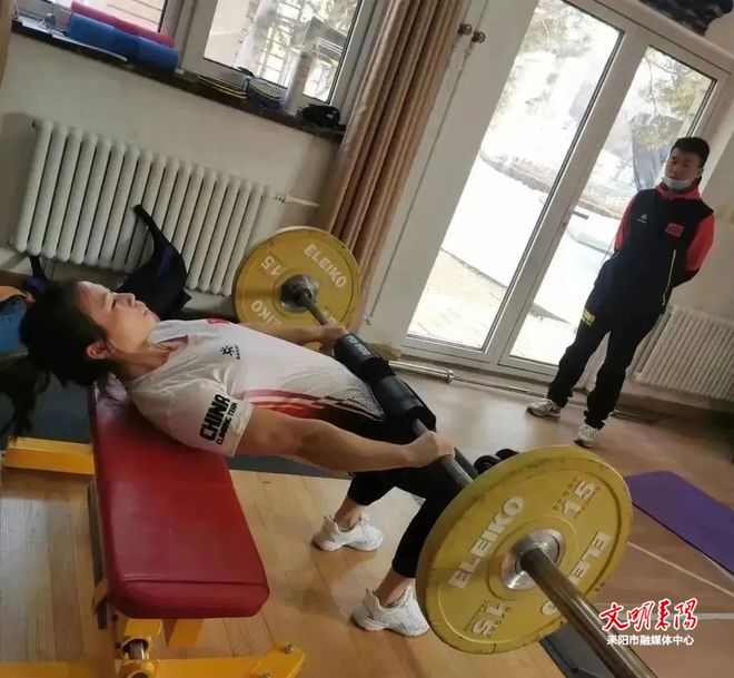 游泳教练邓青松_国家游泳冠军邓青松_中国游泳队邓青松