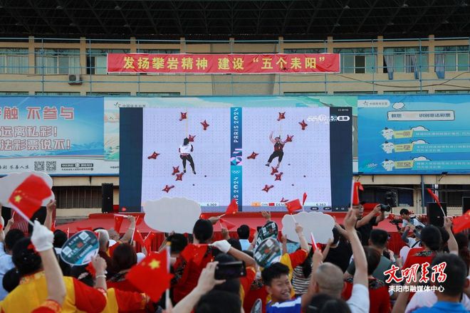 中国游泳队邓青松_游泳教练邓青松_国家游泳冠军邓青松