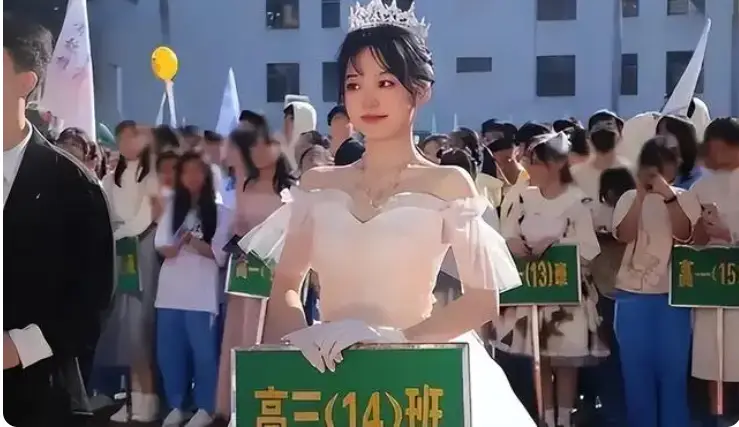 高中运动会照片配简短文字_高中生校运会_高中生合照运动会
