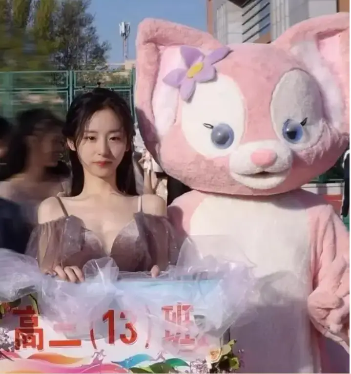 高中生校运会_高中运动会照片配简短文字_高中生合照运动会
