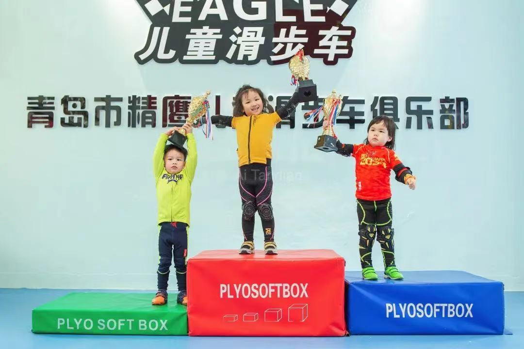 w w e无规则摔跤赛_摔跤比赛时间规则_摔跤竞赛规程
