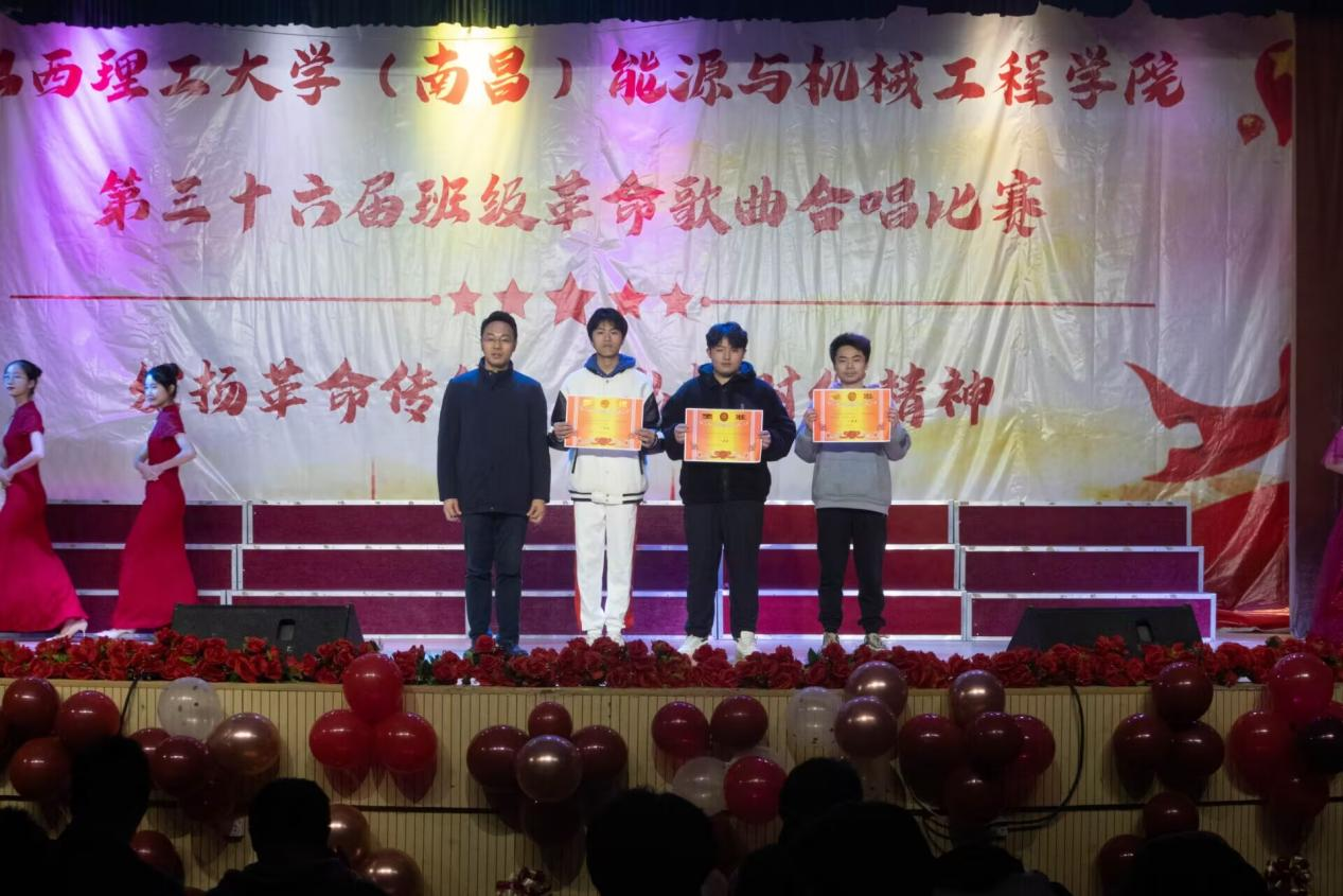 革命歌曲串烧视频_革命歌曲韵律操_革命歌曲学生集体操